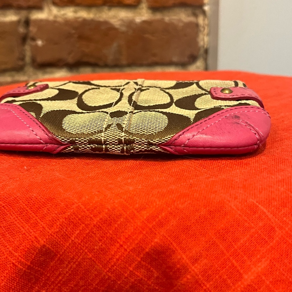 Coach Signature Canvas Wristlet Wallet – Pink Leather Trim Buckle Accent Pouch - Picture 10 of 13